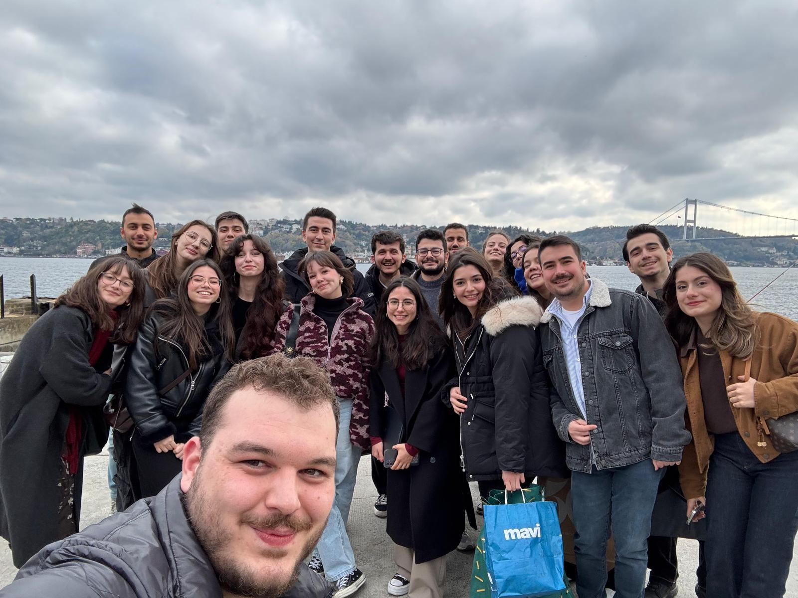 İşler Teknoloji Ekibi - Boğaz Manzarası