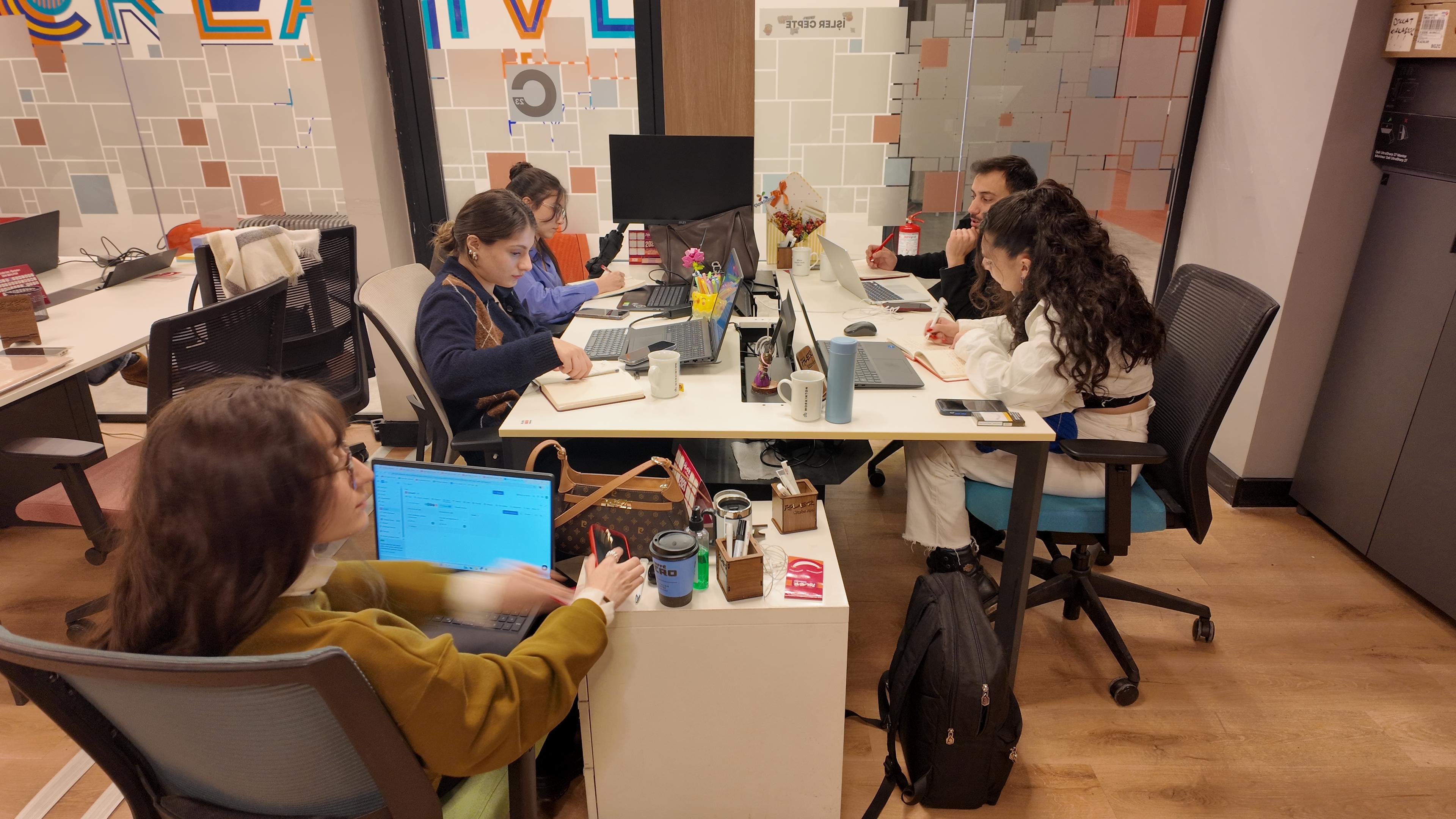 İşler Teknoloji Ekibi